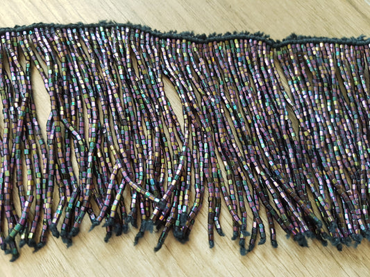 Kralensnoer met slierten zwart paars parelmoer 10cm
