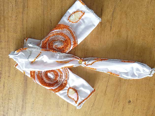 Buikdansrok Nadrah in wit met oranje