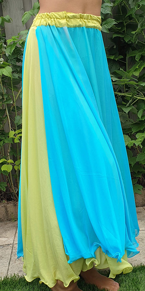 Rok in 2 lagen, bovenste laag turquoise