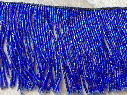 Kralensnoer met slierten blauw met vele kraaltjes 10cm