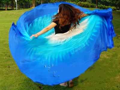 Zijde sluier halfrond tie dye met de kleuren; wit turquoise blauw