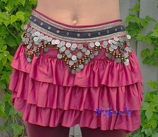 Tribal heupsjaal met donkere muntjes in bordeaux