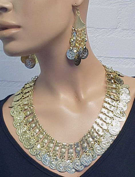 Set van ketting met munten in goud met bijpassende oorbellen
