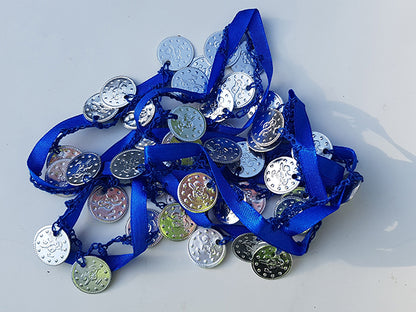 Lint met muntjes korenblauw/zilver