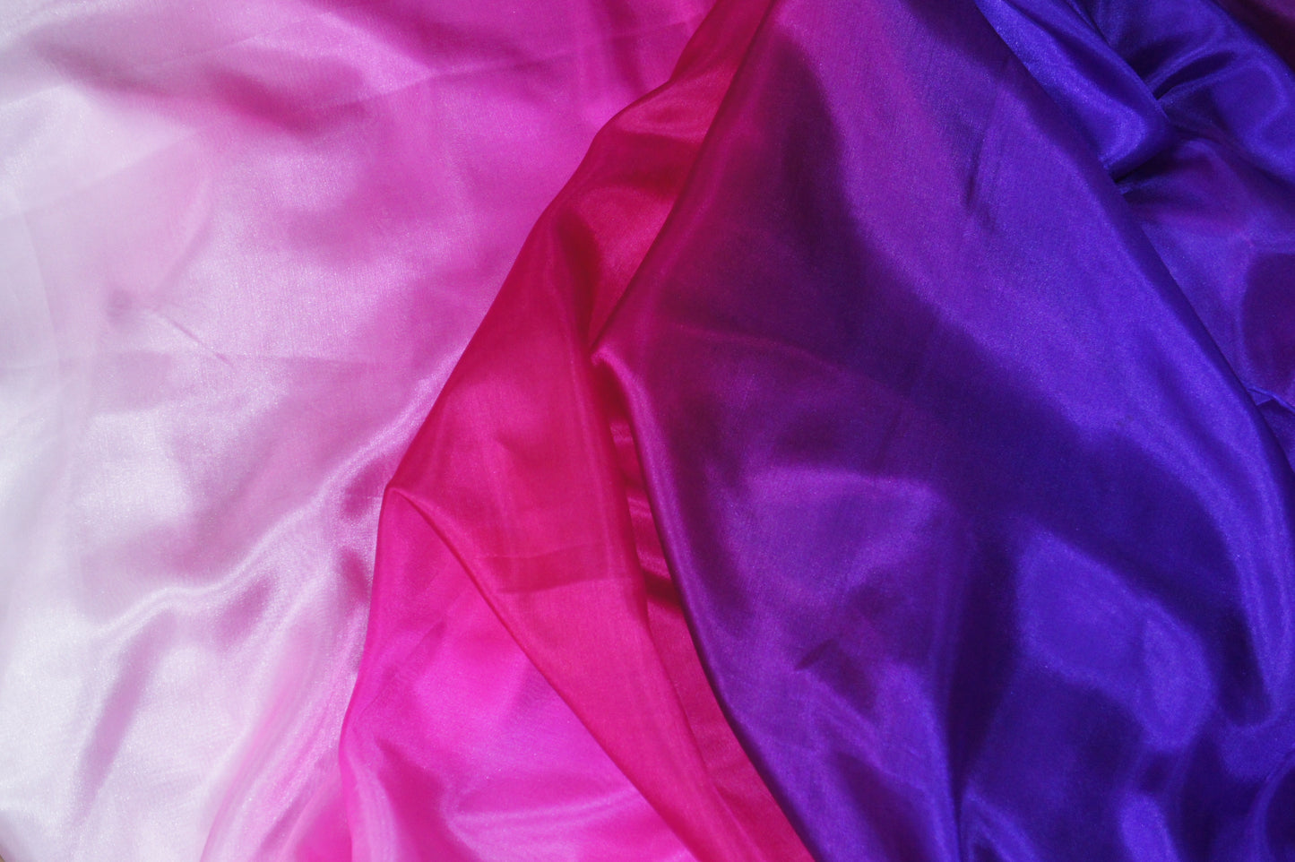 Zijden sluier in wit paars fuchsia