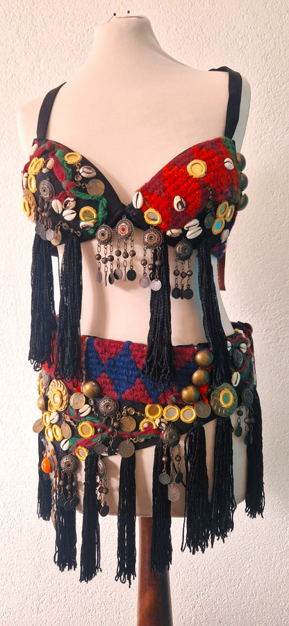 Zware, bewerkte buikdans tribal belt en BH