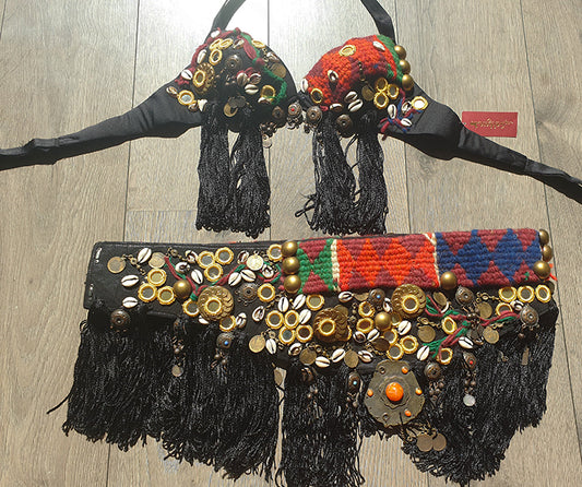 Zware, bewerkte buikdans tribal belt en BH