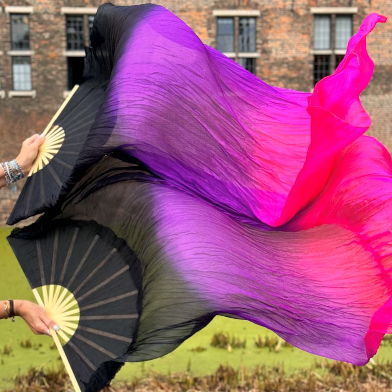 Zijde buikdans sluierwaaiers / fans in zwart/paars/fuchsia.