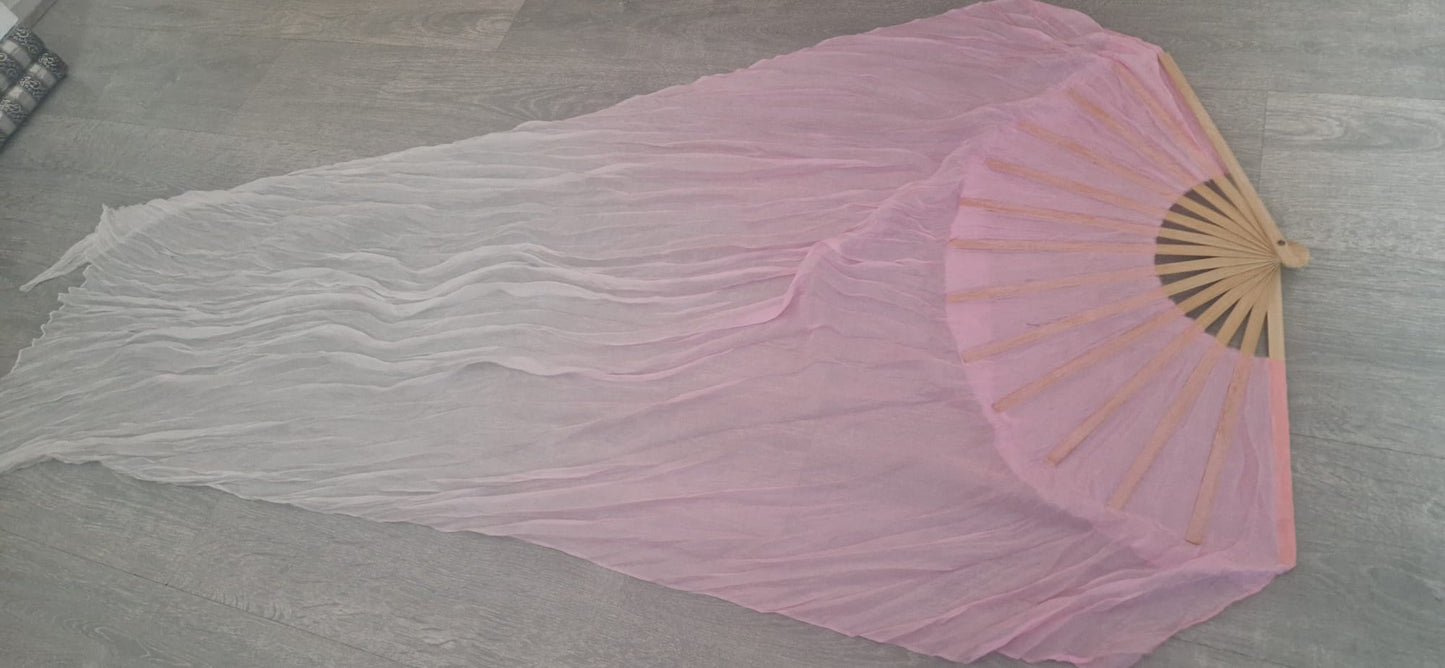 Zijden sluierwaaier / Fan-sluier voor de rechterhand, per stuk.