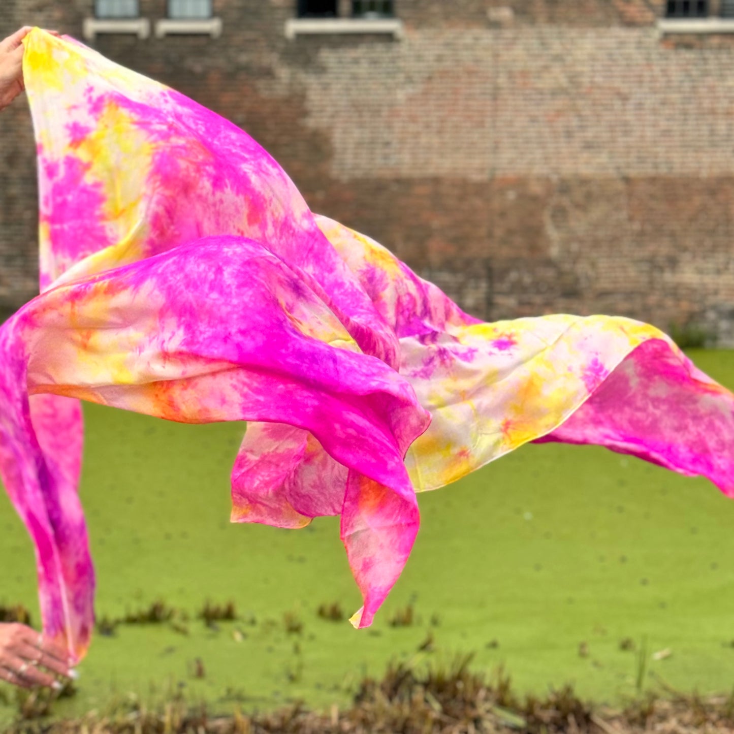 Zijde sluier in tie dye roze geel Peony
